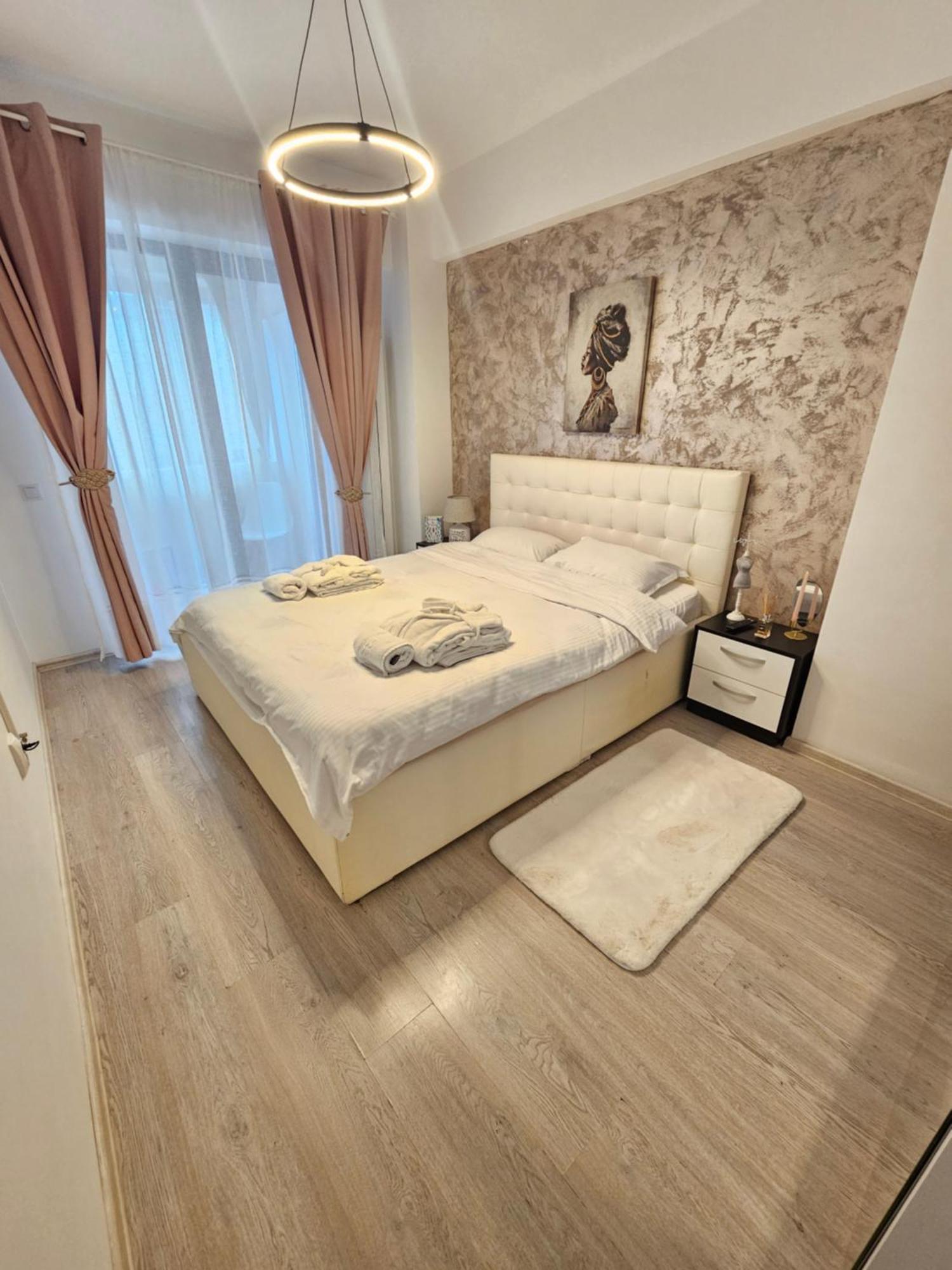 Enjoy My Home Near Palas Mall 2 Яш Екстериор снимка